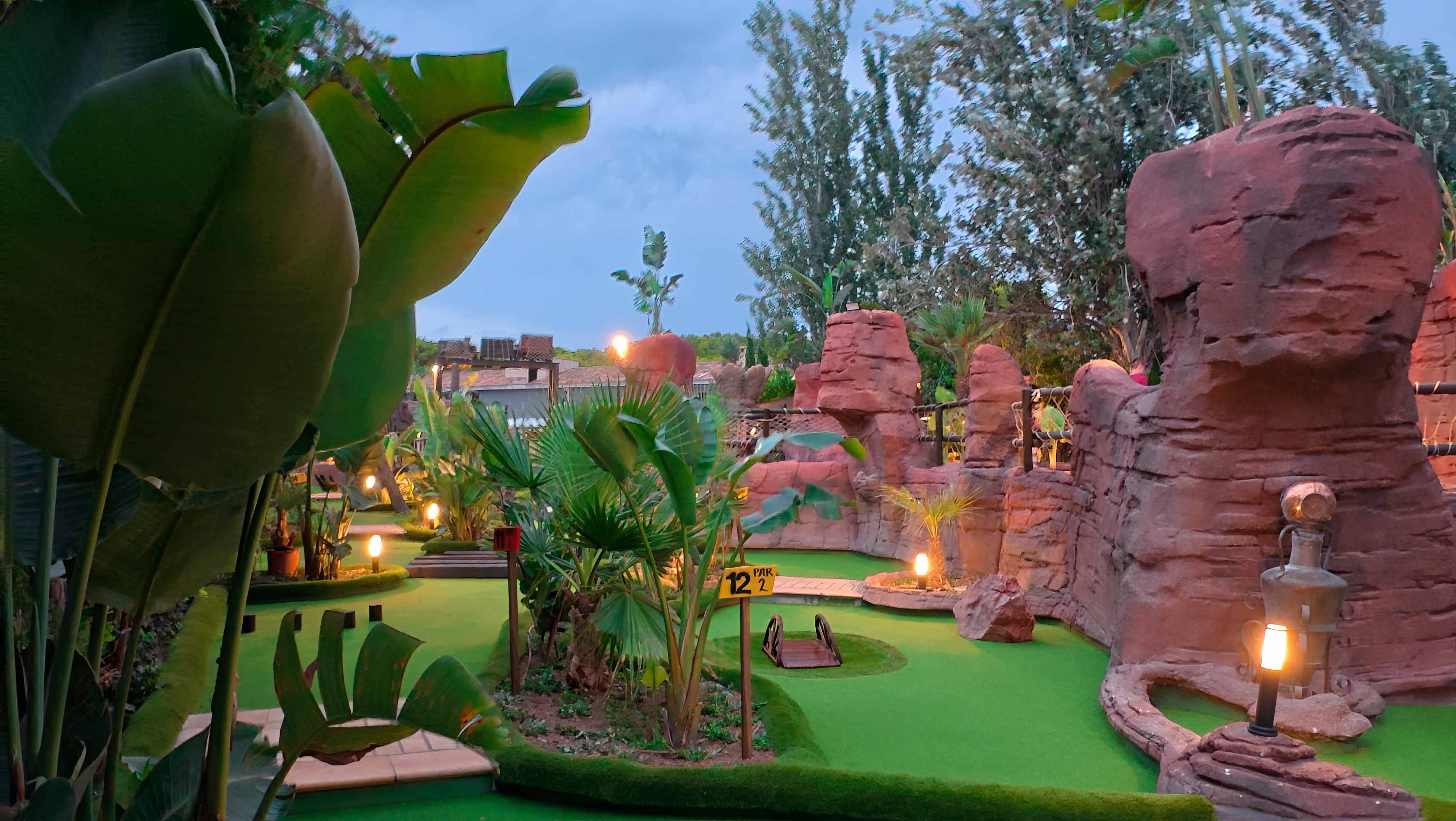 construcción de parques de minigolf minigolf temático interior y exterior