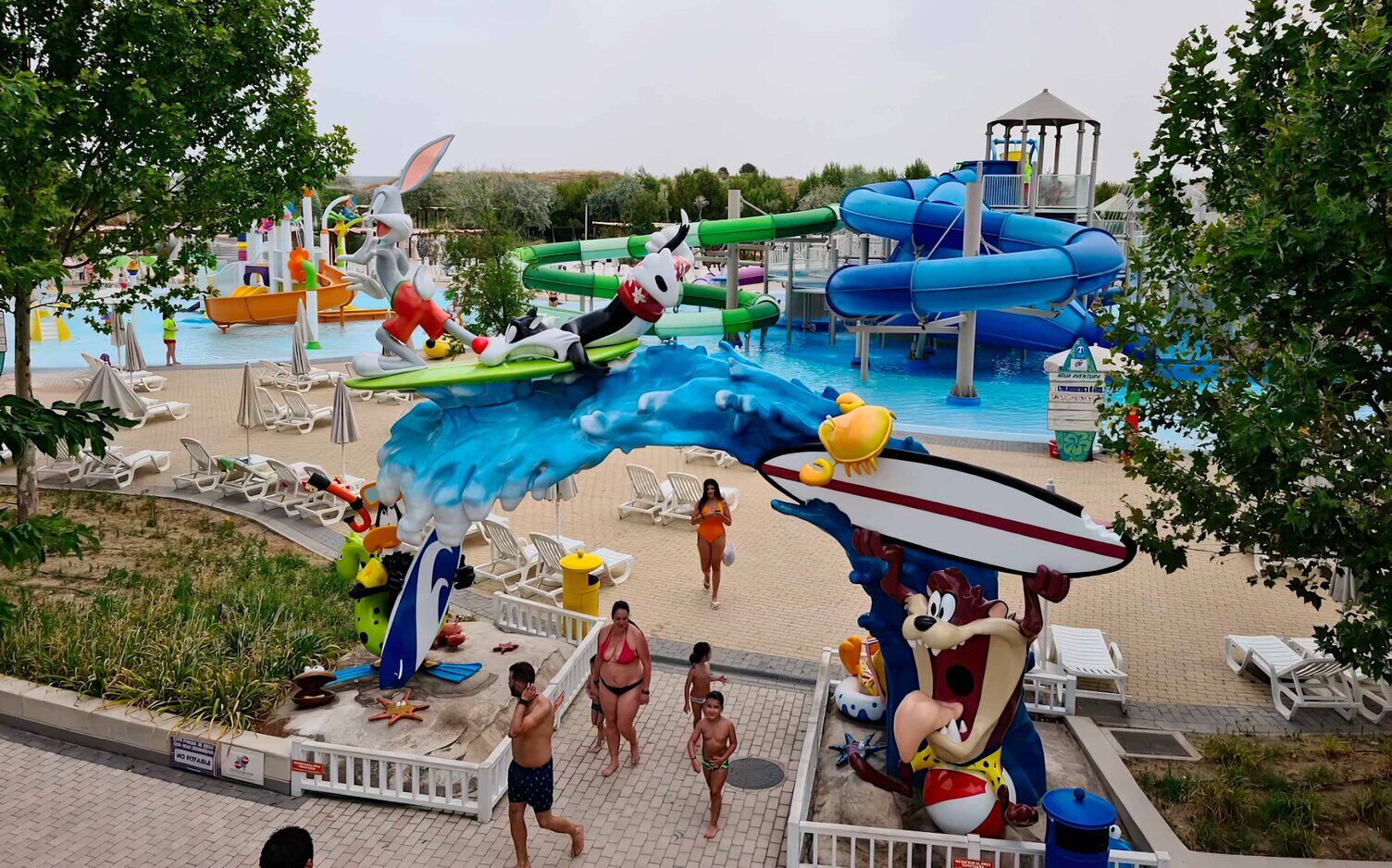 empresas de construcción de parques temáticos  